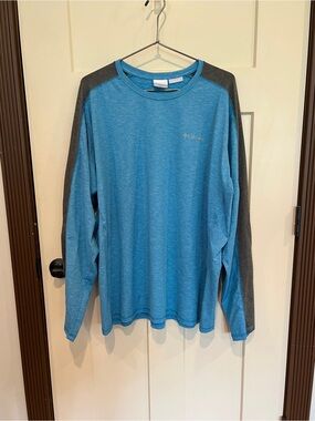 Columbia Men’s Long-Sleeve Blue with Charcoal Raglan Performance Tee